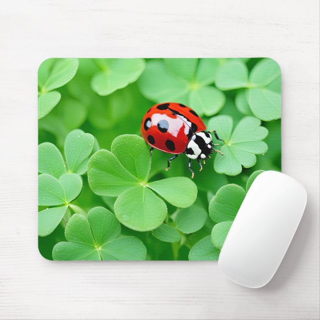 Mousepad Ladybug Em Vestuário De Quatro Folhas (Com mouse)