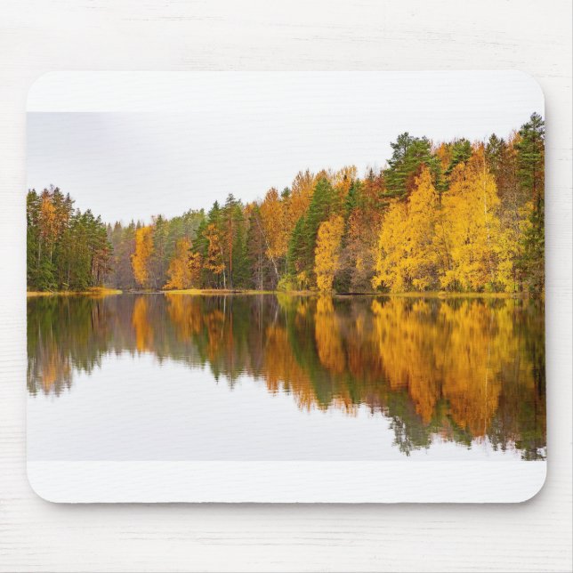 Mousepad Lago finlandês com imagem espelhada na estação de  (Frente)