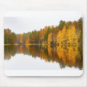 Mousepad Lago finlandês com imagem espelhada na temporada