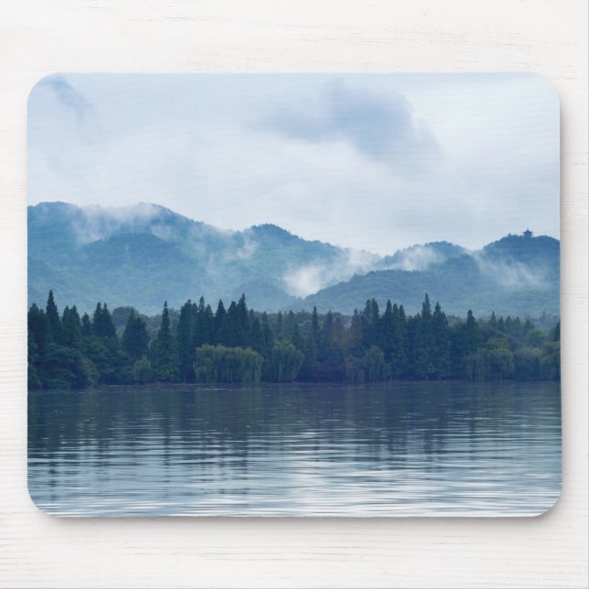 Mousepad Lago na Paisagem das Montanhas (Frente)