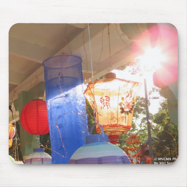 Mousepad Lanternas de Iluminação Grande - Vineyard de Marth (Frente)