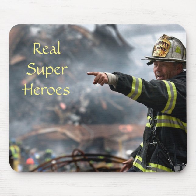Mousepad Leia Super Heroes, Bombeiro em Torres Gêmeas 911 (Frente)
