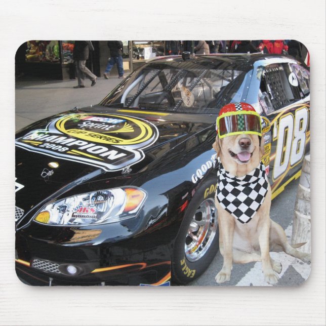 Mousepad Levantamento louro bonito pelo carro rápido (Frente)
