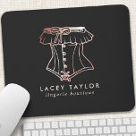 Mousepad Lingerie do logotipo do Corset Vintage Boutique<br><div class="desc">Placa do mouse Boutique da Lingerie do logotipo do Corset Vintage. Este elegante design de negócios moderno apresenta um rosa de ouro,  em um fundo preto sólido. Perfeito para uma butique de lingerie,  fotógrafo de boudoir e muito mais!</div>