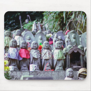 Mousepad Linhas de pequenas estátuas de monge Jizo com bíbl