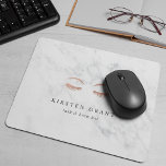 Mousepad Logotipo de Beleza Dourada para Marble e Rosa<br><div class="desc">Mousepad personalizado chic para sua maquiadora ou empresa esteticista apresenta duas linhas de texto personalizado em cartazes de cinza,  em um fundo luxo de mármore branco adornado com um par de chicotes e sobrancelhas em folha de ouro falso rosa.</div>