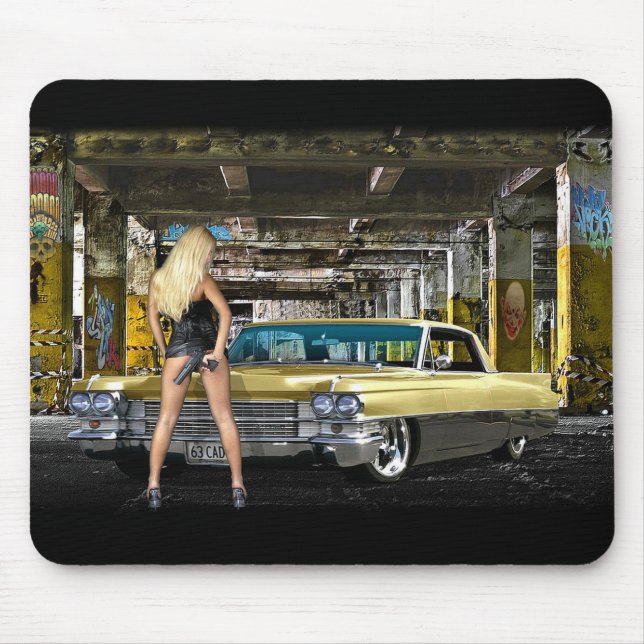 Mousepad louro, arma, cadillac (Frente)