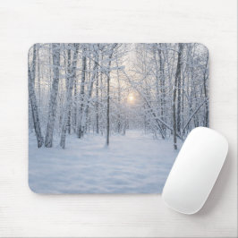 Mousepad Luz de Inverno em Floresta Silenciosa de Bétulas