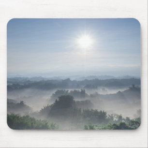 Mousepad Luz solar brilhante nas árvores de bambu   Formos