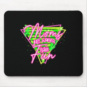 Mousepad Mães retrô estilo anos 90 querem se divertir no di