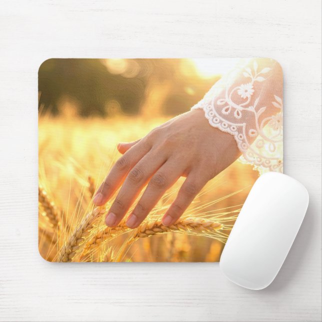 Mousepad Mão de Mulher Tocando Pendões de Trigo (Com mouse)