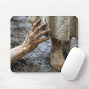 Mousepad Mão Lamacenta Alcançando Jesus