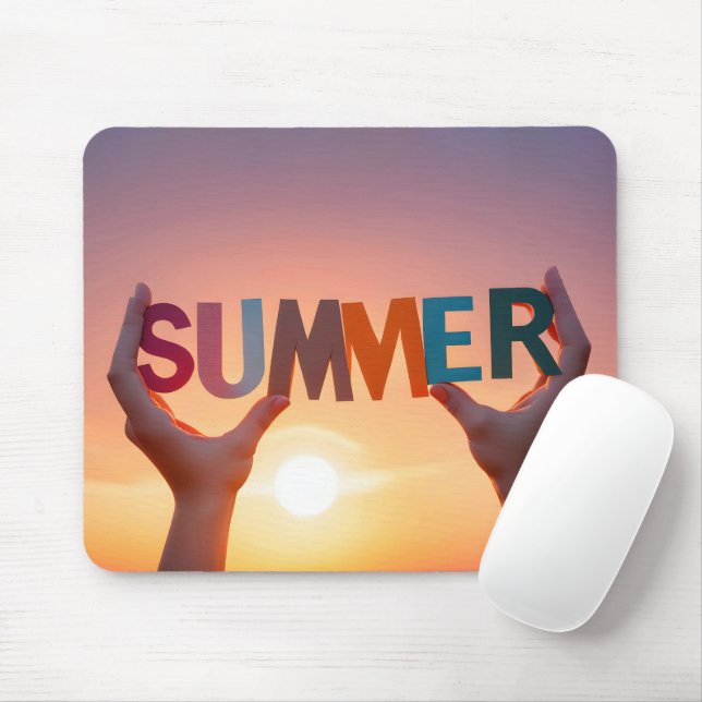 Mousepad Mãos Segurando Texto de Verão (Com mouse)