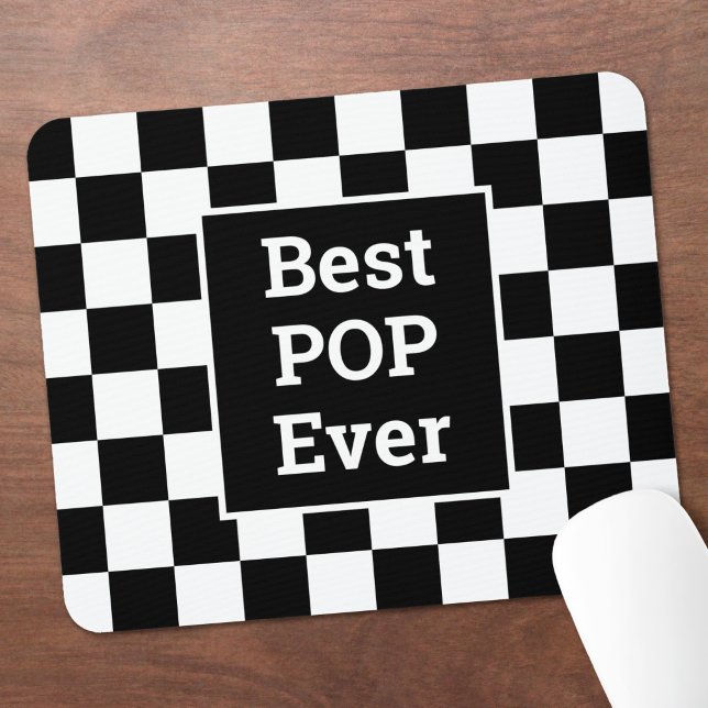 Mousepad Melhor Pop de Todos os Tempos Xadrez Preto e Branc (Best Pop Ever Black White Checkered Pattern Mouse Pad in situ)