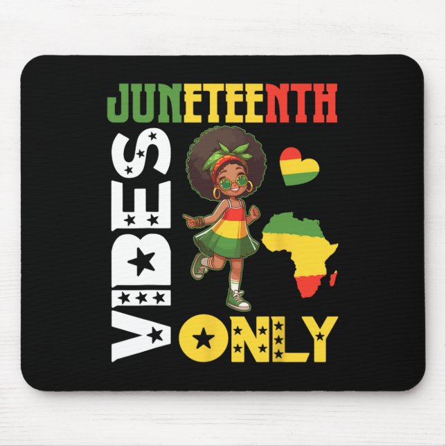 Mousepad Menina Afro-Americana Dançando Vibes de Juneteenth (Frente)