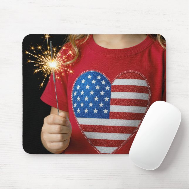 Mousepad Menina Patriota Segurando uma Faísca (Com mouse)