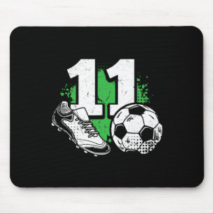 Mousepad Menino de 11 anos jogador de futebol no aniversári