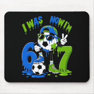 Mousepad Menino de 7 anos fazendo aniversário de futebol so