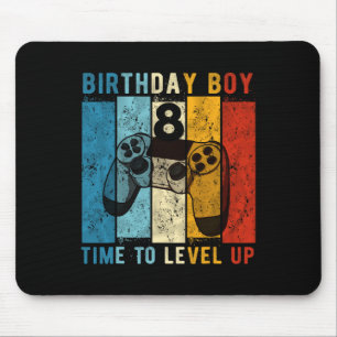 Mousepad Menino de 8 anos de idade fazendo aniversário É ho