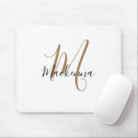 Mousepad Menino Elegante, Dourado Monograma, Escrita Raiz M<br><div class="desc">Um moderno e elegante Dourado Monograma Roteiro Girly Mouse Pad. Personalize este elegante design de mouse branco monograma com seu nome e monograma inicial em uma tipografia de chic, trendy e girly script. Presente perfeito para ela.</div>