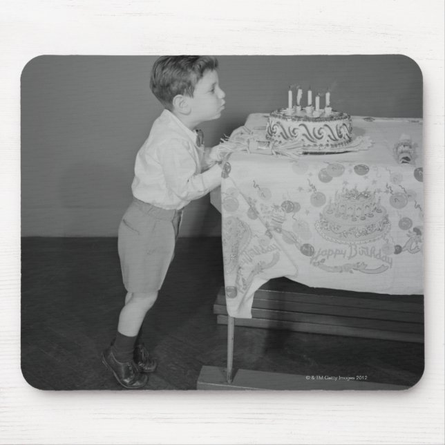 Mousepad Menino que funde para fora velas (Frente)
