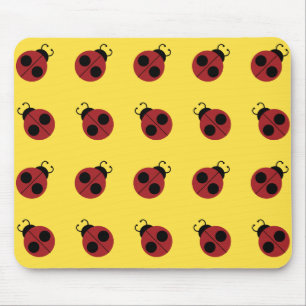 Mousepad Menino Vermelho Escorregado em Padrão de Fundo Am