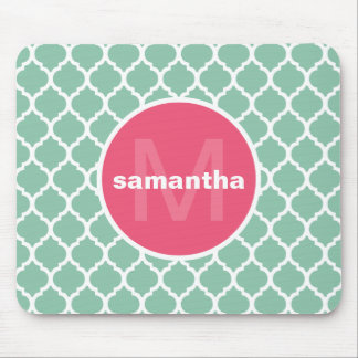 Mousepad Monograma cor-de-rosa e verde de Quatrefoil