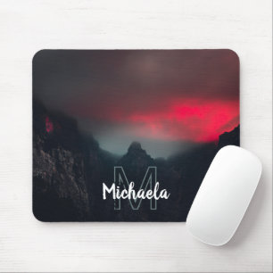 Mousepad Monograma de nuvens, neblina e montanhas