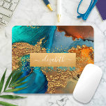 Mousepad Monograma Dourado de cor do mármore laranja<br><div class="desc">Uma banda de folha de ouro esparsa e falsa com seu nome de tipografia de script sobrepõe um rico, veado dourado, azul turquesa, e uma cor de água laranja amarela neste elegante, tenente, giro, nome personalizado mousepad. Faz uma declaração de chic e na moda cada vez que você a usa....</div>