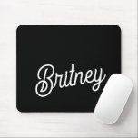 Mousepad Monograma e Nome Personalizados de Branco Preto Mo<br><div class="desc">O moderno Preto Branco Personalizado Monograma e Nome do Mouse seria um na moda adicional a qualquer espaço de trabalho. O design monocromático com detalhes personalizados o torna funcional e elegante, perfeito para adicionar um toque de sofisticação à configuração da sua mesa. Se você tem alguma ideia específica de design...</div>