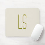 Mousepad Monograma verde Sage simples inicial<br><div class="desc">Monograma verde-sábio inicial sobre design simples cinza de fundo de leve.</div>