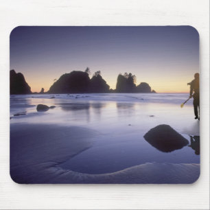 Mousepad Montagem de homem carregando caiaque, Praia de Shi