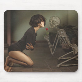 Mousepad Morte e jovem mulher