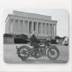 Mousepad Motocicleta - primeira mulher