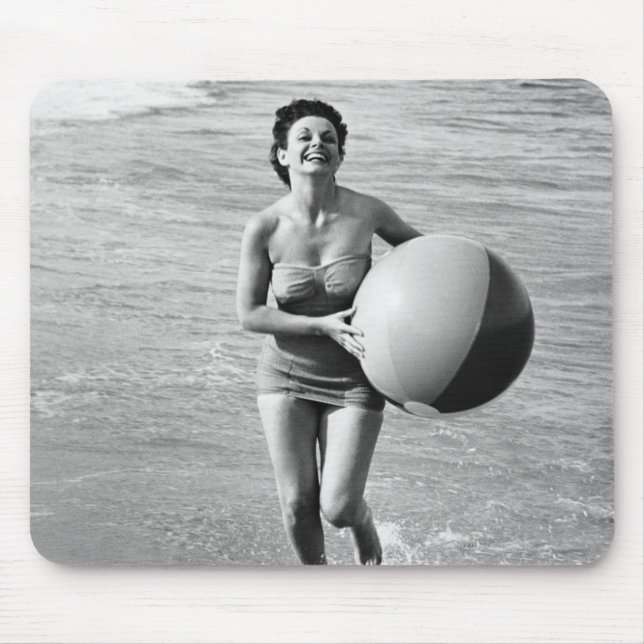 Mousepad Mulher com uma bola de praia (Frente)