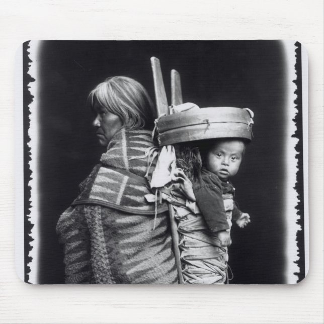 Mousepad Mulher do Navaho que leva um papoose nela para (Frente)