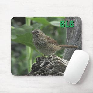 Mousepad Mulher House Sparrow em pé com suas iniciais