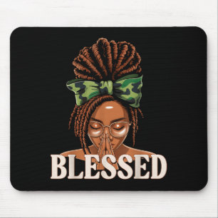 Mousepad Mulher Negra Bendita Rezando Camuflagem Cristã Afr
