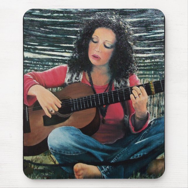 Mousepad Mulher Tocando Música Com Violão Acústico (Frente)