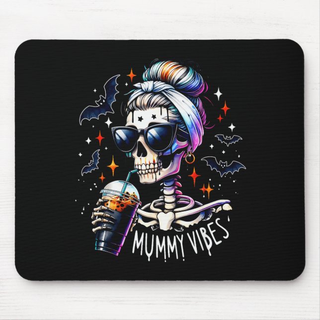 Mousepad Mummy Vibes Skeleton Coffee Mom Soky Season Hallow (Frente)