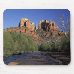 Mousepad NA, EUA, Arizona, Sedona. Cathedral Rock e Oak