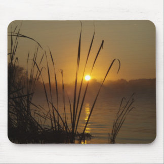 Mousepad Nascer do sol no lago