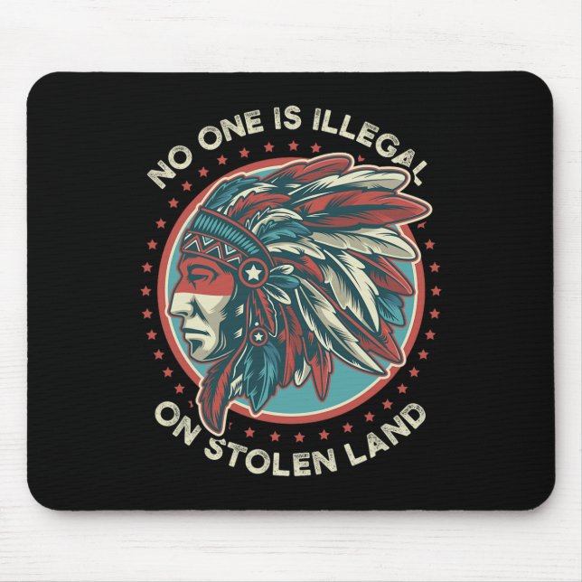 Mousepad Ninguém É Ilegal Em Terra Roubada (Frente)