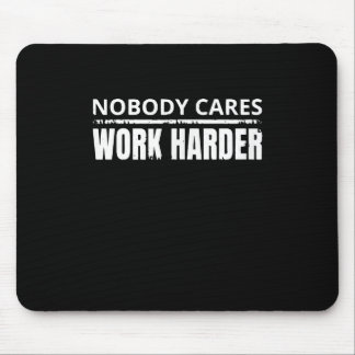 Mousepad Ninguém se importa de trabalhar com mais Malhação 