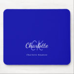 Mousepad Nome das iniciais do monograma branco azul-real<br><div class="desc">Um fundo azul real colorido. Personalize e adicione seu primeiro nome, letras monográficas e nome do cheio. Letras brancas e azuis.</div>