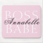 Mousepad Nome de Script Branco Preto Cor-de-Rosa Chefe Babe<br><div class="desc">Chic Pink Black White Script Name Boss Babe Mouse Pad. Fundo cor-de-rosa com texto de script de nome personalizável em preto sobre o texto do Boss Babe branco. Design excelente para o Chefe Babe na sua vida. Todas as cores são personalizáveis. Convidamos você a visitar nossa, GJ Design Co, loja...</div>