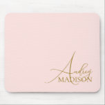 Mousepad Nome de Série do Script - Cor-de-rosa<br><div class="desc">Dê ao seu espaço de trabalho uma atualização chic com o nosso mouse rosa-rosa com pincel personalizado. Seu primeiro nome na escritura moderna, aliado ao seu sobrenome em serifa elegante, cria um olhar na moda, polido, que se sente pessoal e refinado. Suave, suave e prático, é a combinação perfeita da...</div>