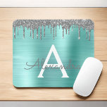 Mousepad Nome do Monograma de Tela de Prata com Brução de M<br><div class="desc">Folha de folha de folhas azul esmerilada de prata e de folha azul esmeril metálico esfregado Nome do Monograma e Pasta de Mão Inicial (mouse pad). Isto faz o doce e perfeito aniversário de 16 anos, casamento, chá de panela, aniversário, chá de fraldas ou festa de solteira presente para alguém...</div>