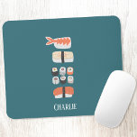 Mousepad Nome Personalizado de Sushi Japonês<br><div class="desc">Uma pilha de sushi,  nigiri e maki rolls para comida. Remova ou altere o nome para personalizar.</div>