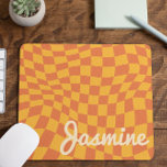 Mousepad Nome Personalizado do Conselho do Verificador com<br><div class="desc">Este é um Pad do Rato Monograma do Conselho de Verificador Verso Laranja Retroativo!</div>